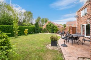 Garden/patio area- click for photo gallery
